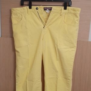 Mens Yellow corduroy Vineyard Vines pants 34/30